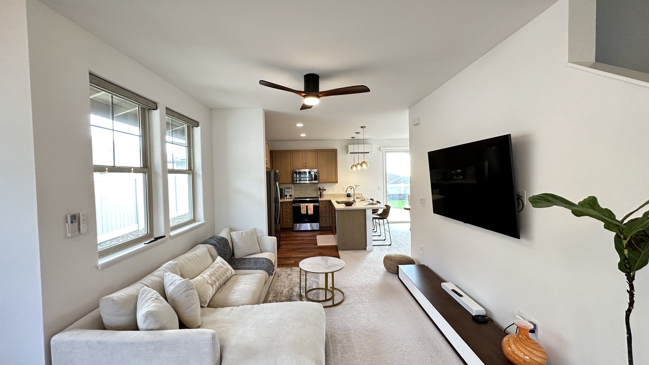 Photo of Livingroom in Makaha Valley