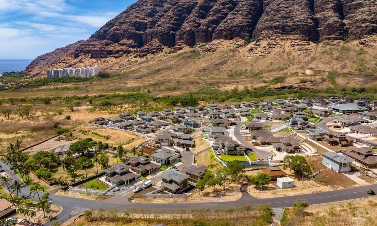 Photo of Outdoor in Makaha Valley