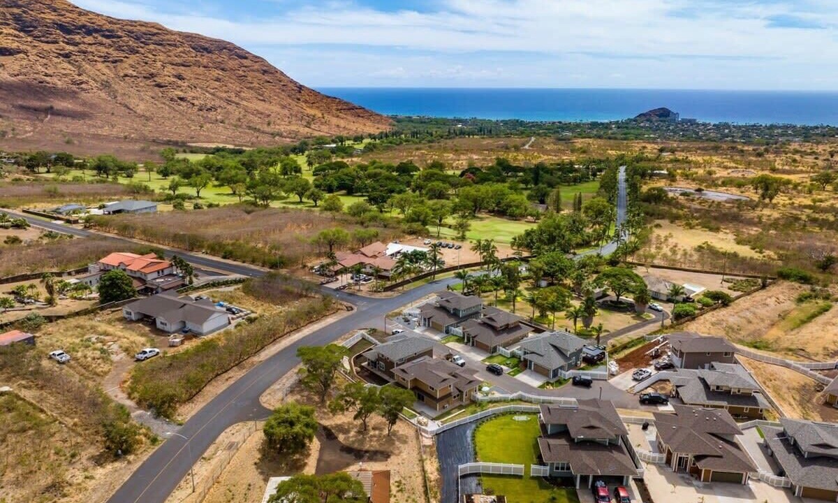 Photo of Outdoor in Makaha Valley