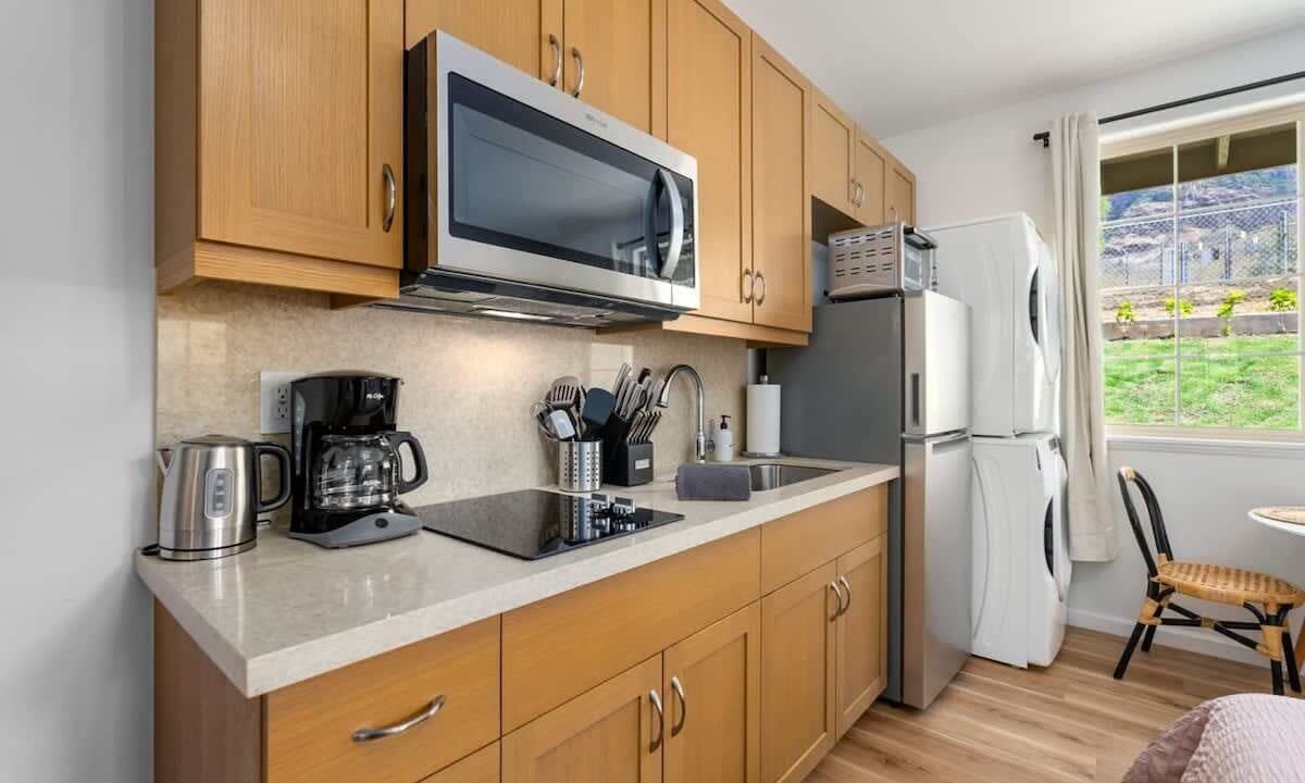 Photo of Kitchen in Makaha Valley