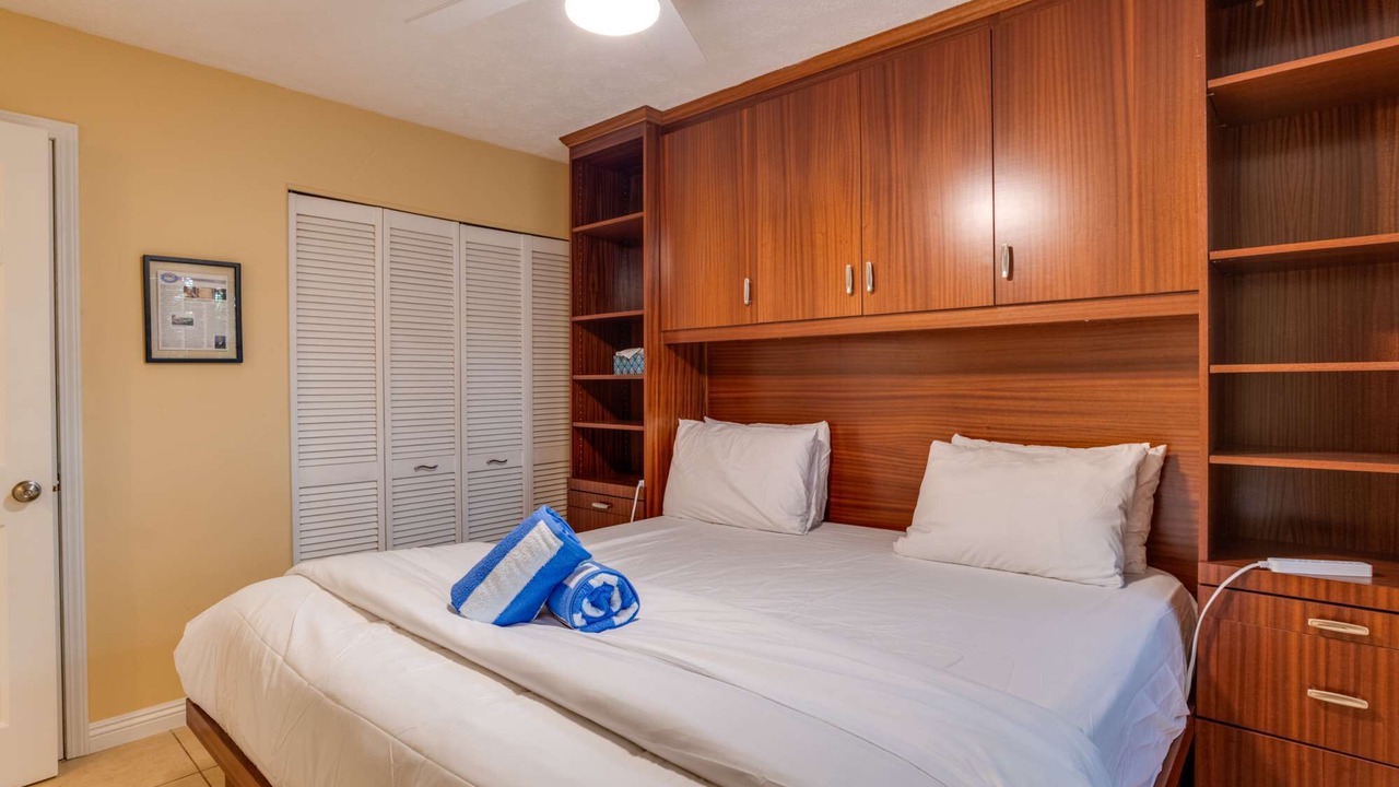 Photo of Bedroom in Maalaea