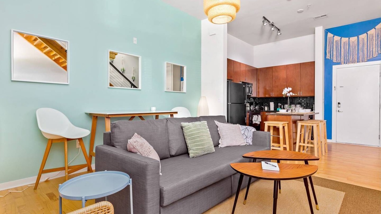 Photo of Livingroom in First Ward