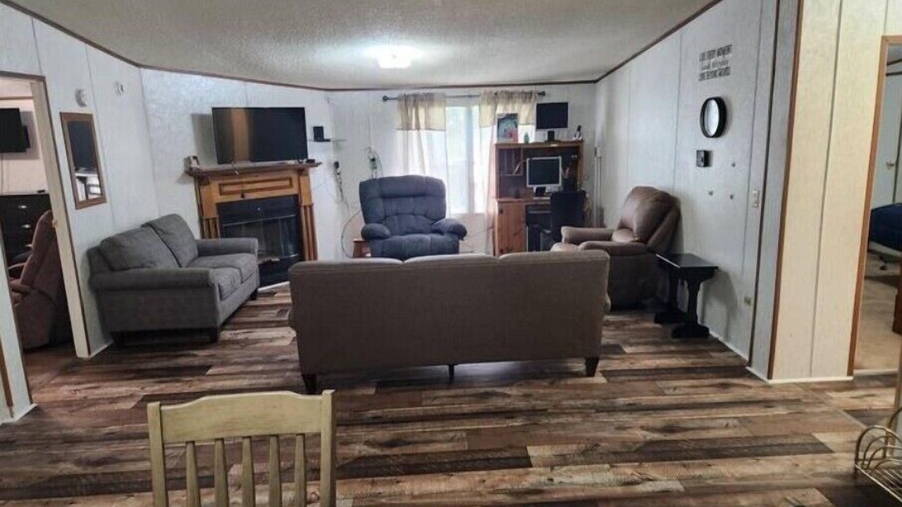 Photo of Livingroom in Sandersville