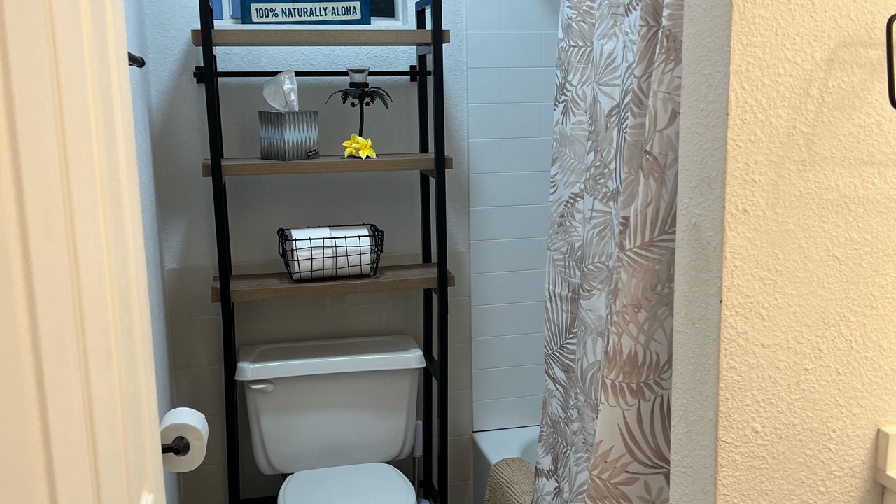 Photo of Bathroom in Kona Palisades