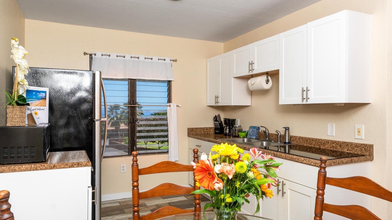 Photo of Kitchen in Kona Palisades