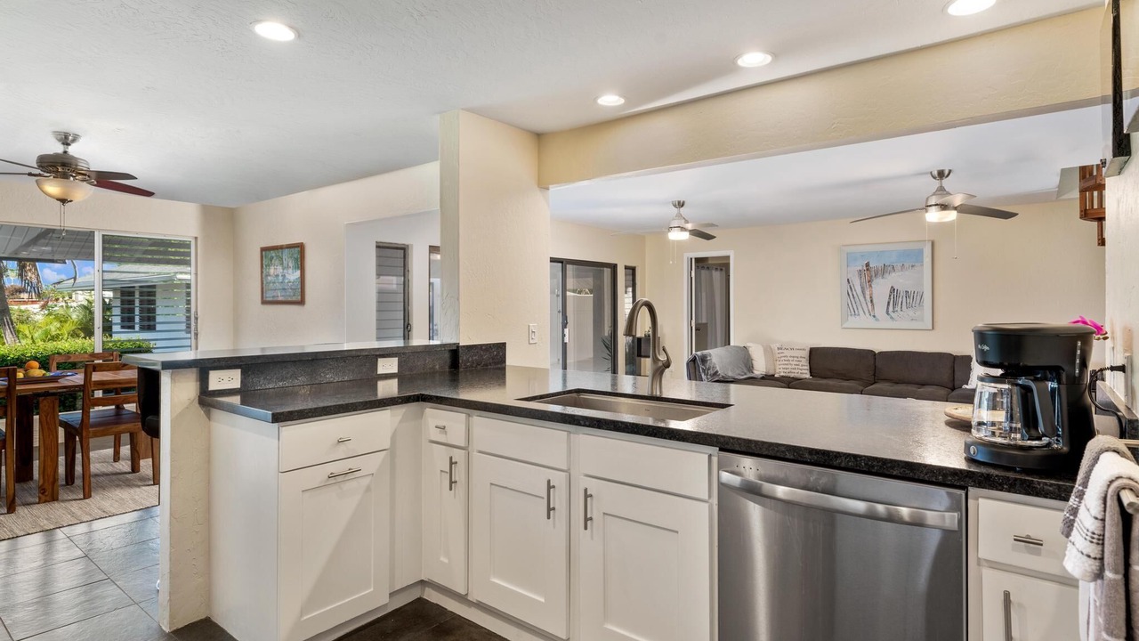 Photo of Kitchen in Kona Palisades