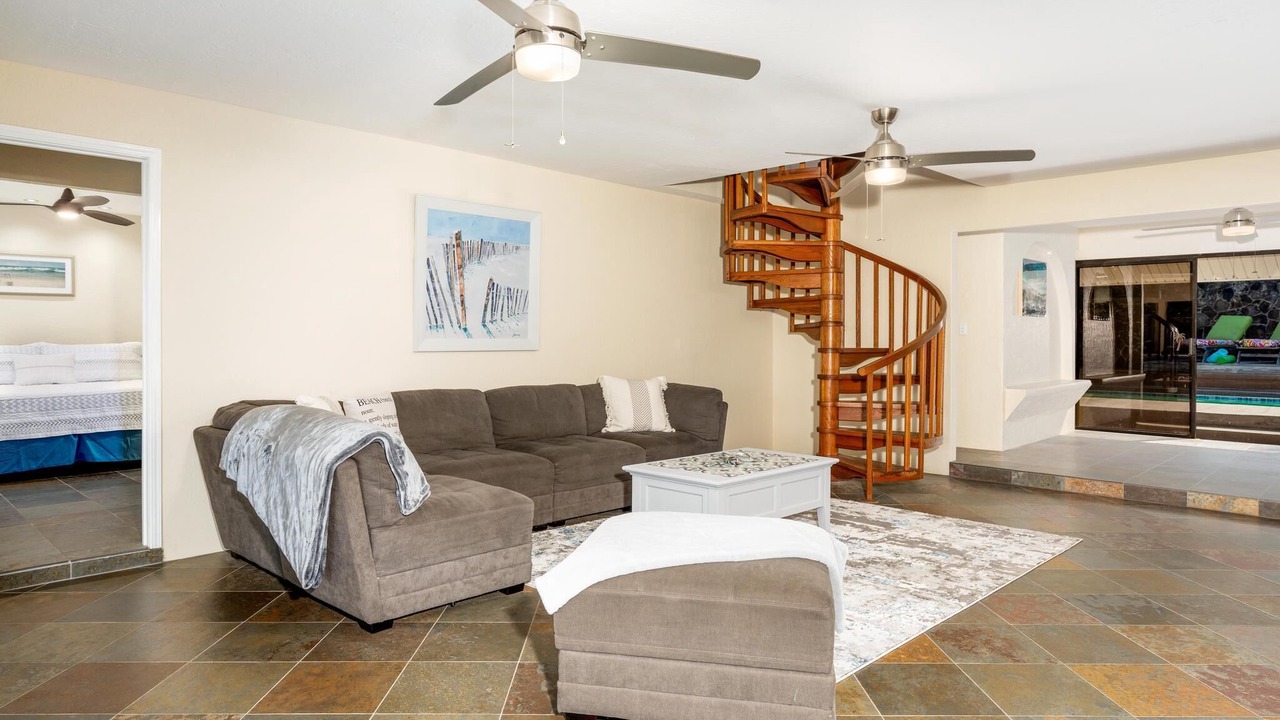 Photo of Livingroom in Kona Palisades