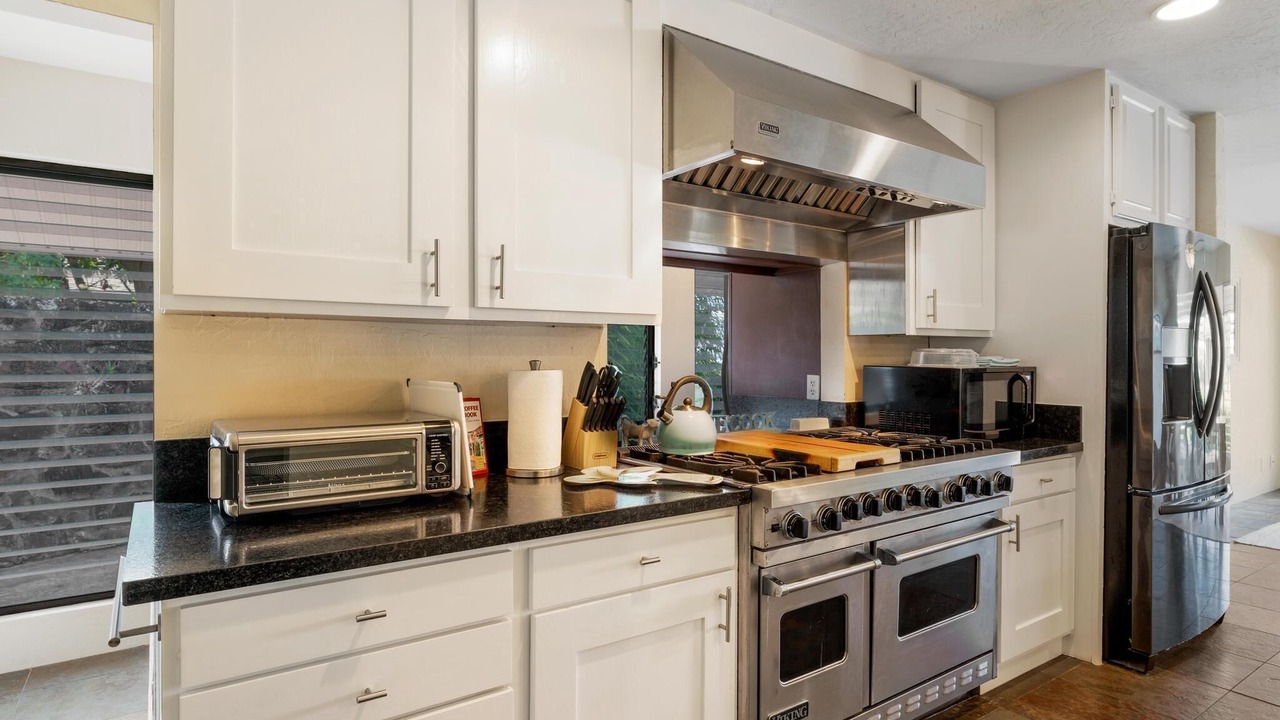 Photo of Kitchen in Kona Palisades