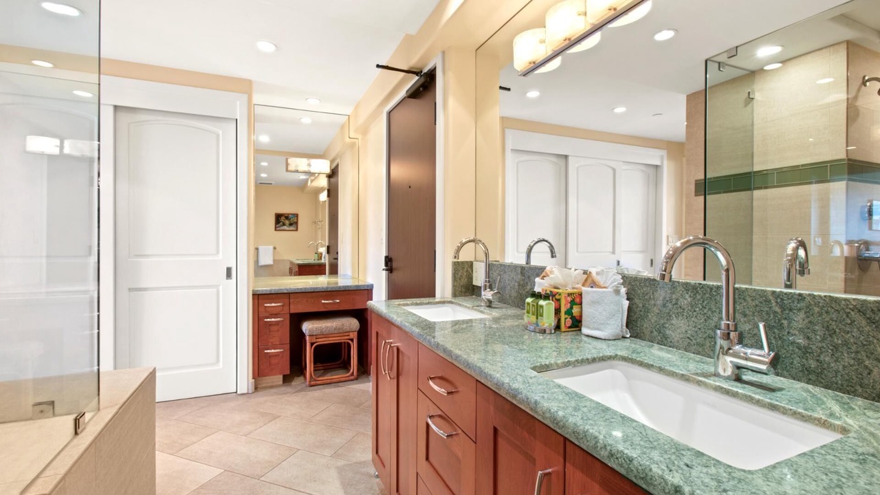 Photo of Bathroom in Kaanapali