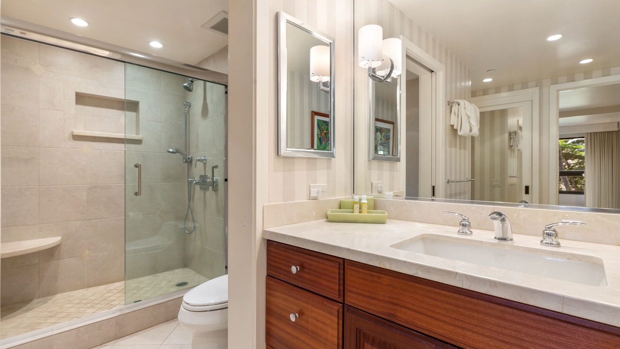 Photo of Bathroom in Kaanapali