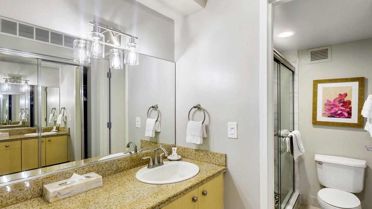Photo of Bathroom in Kahana