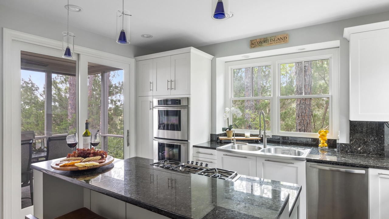 Photo of Kitchen in Vanderhorst Plantation