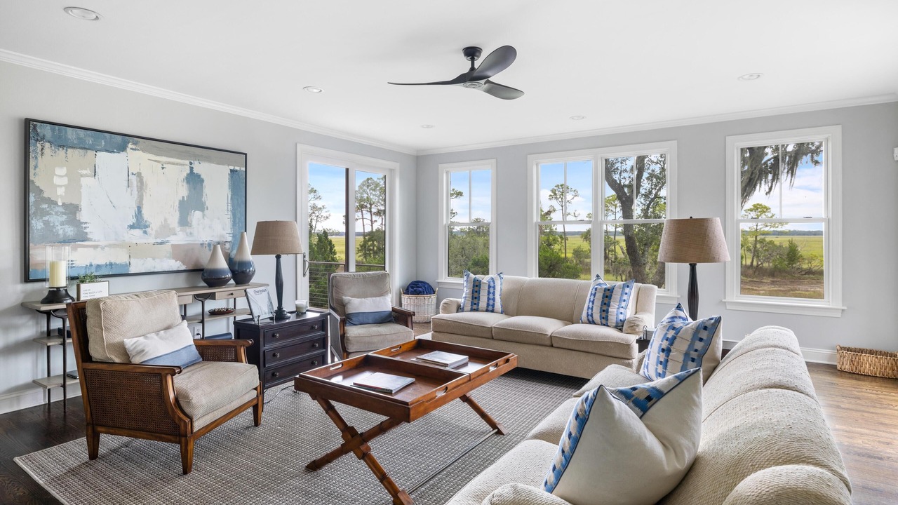 Photo of Livingroom in Vanderhorst Plantation