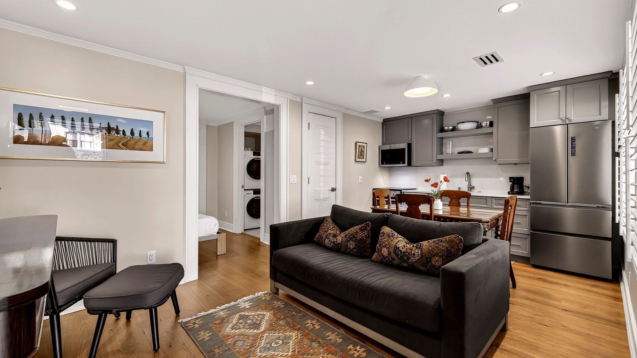 Photo of Livingroom in Historic Downtown Savannah