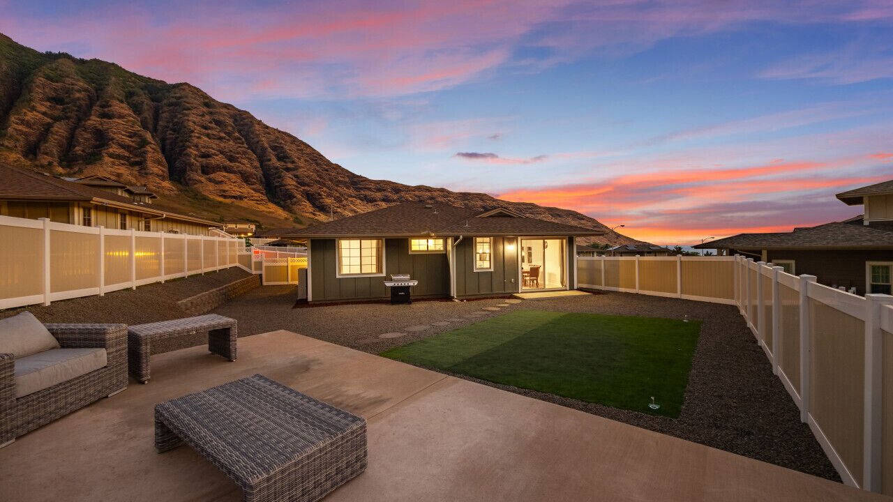 Photo of Patio Balcony in Makaha Valley