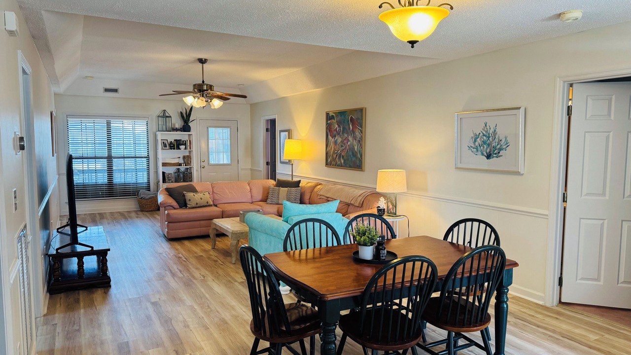 Photo of Livingroom in North Myrtle Beach