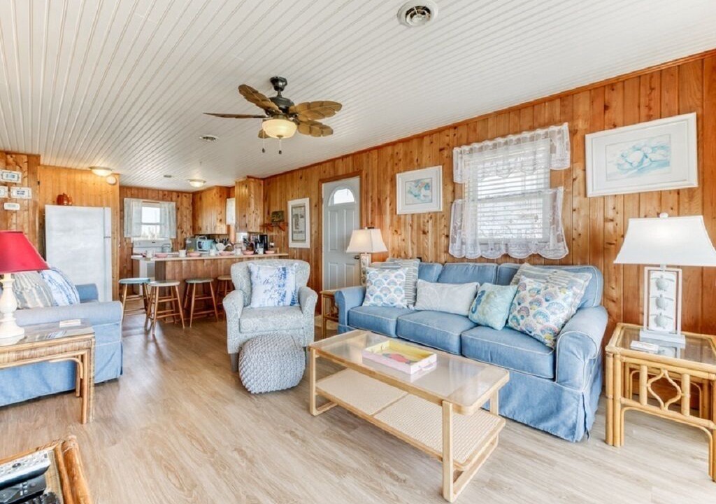 Photo of Livingroom in Colington