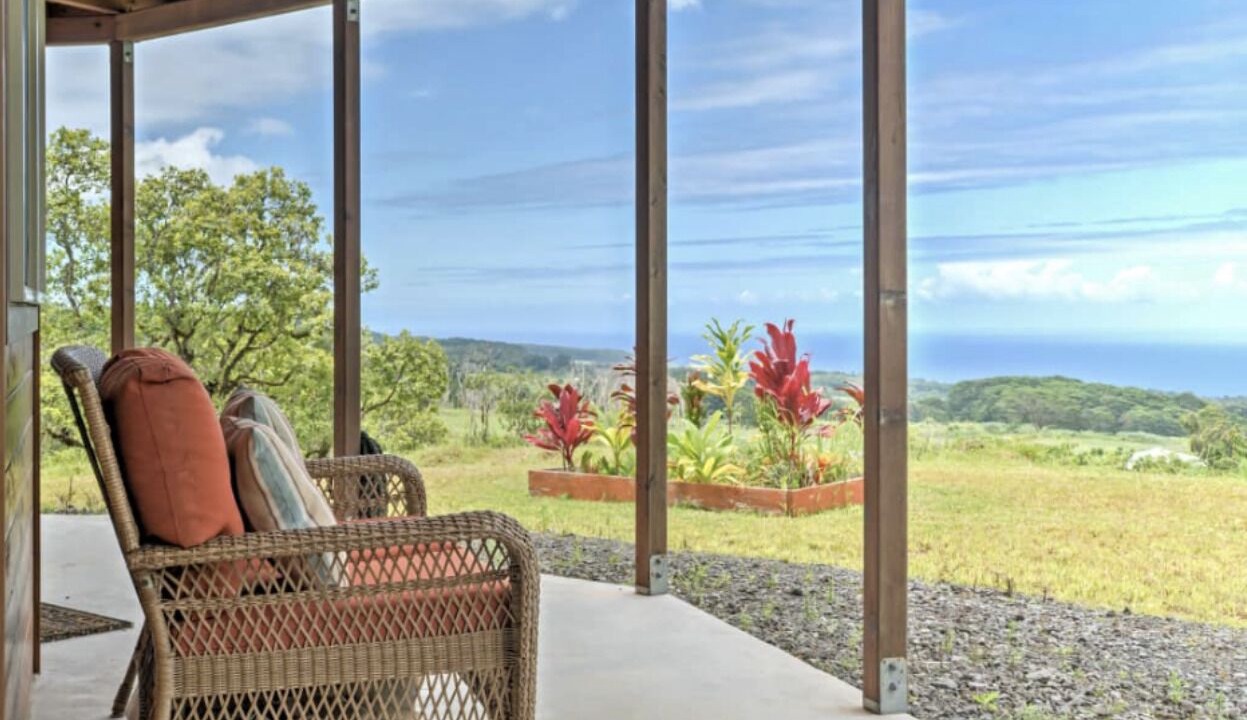 Photo of Patio Balcony in Honomu