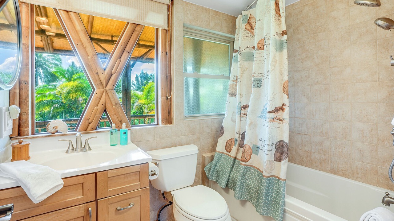 Photo of Bathroom in Wainiha