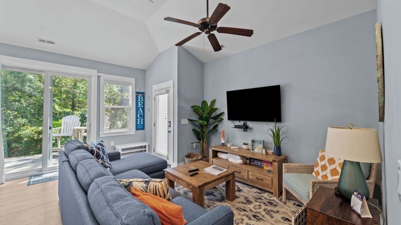 Photo of Bedroom in Corolla Light