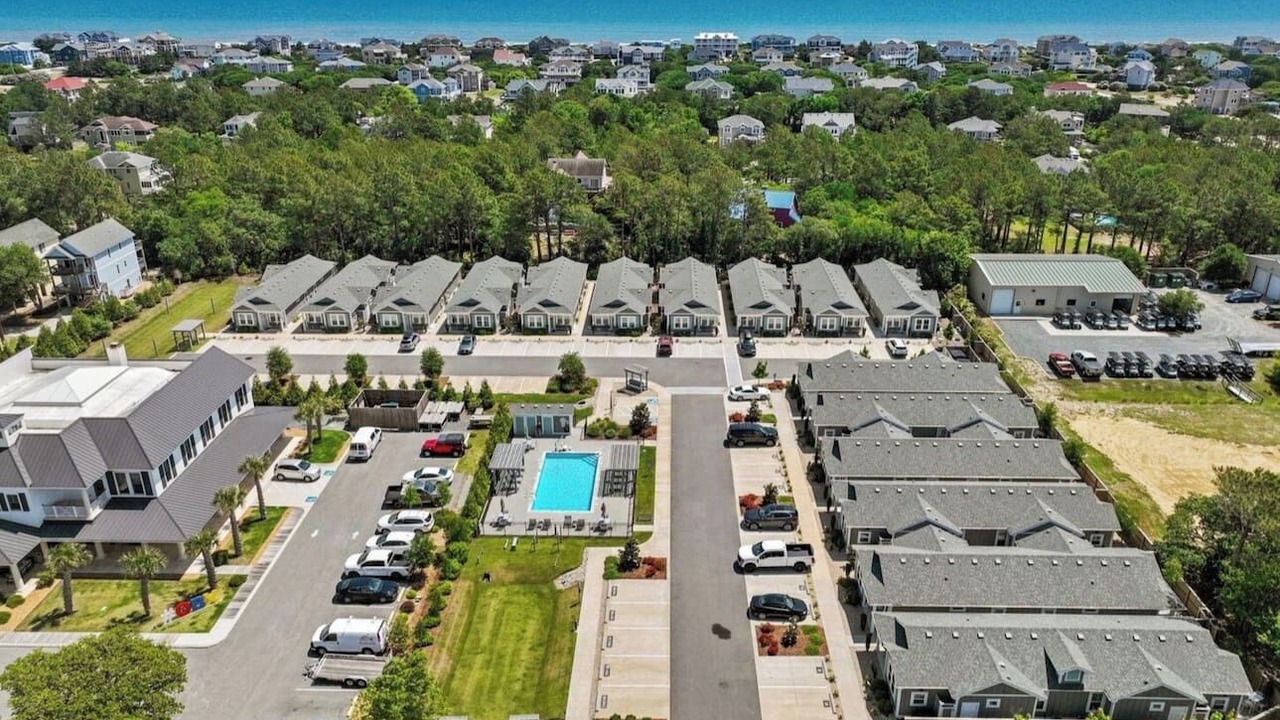 Photo of Outdoor in Corolla Light