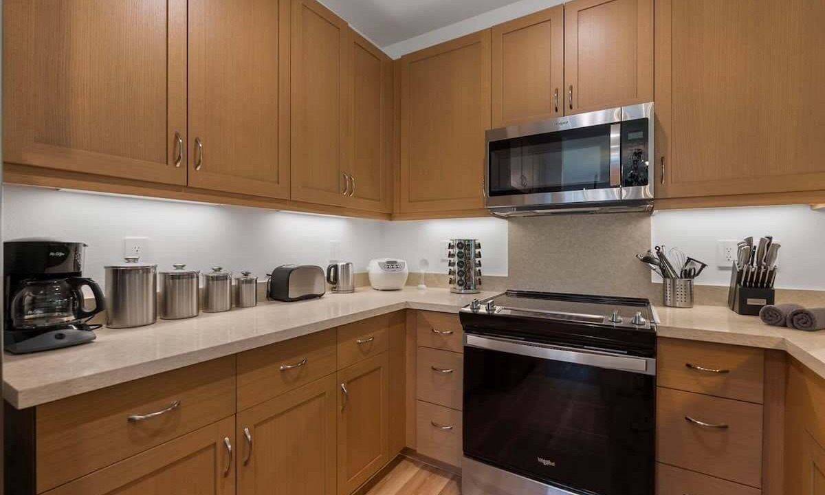 Photo of Kitchen in Makaha Valley