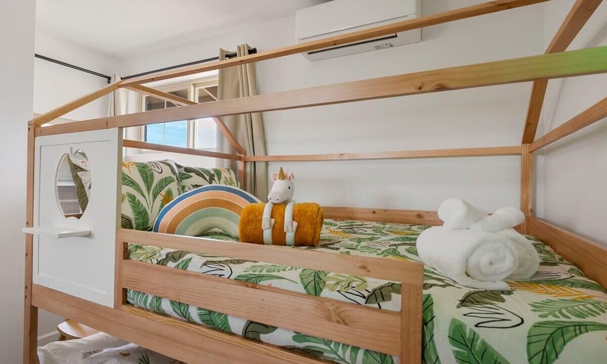 Photo of Bedroom in Makaha Valley