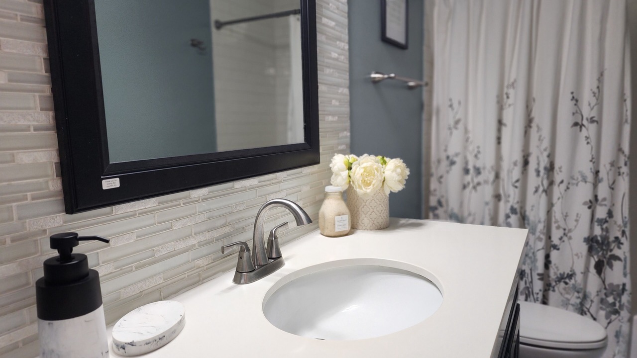 Photo of Bathroom in Mililani