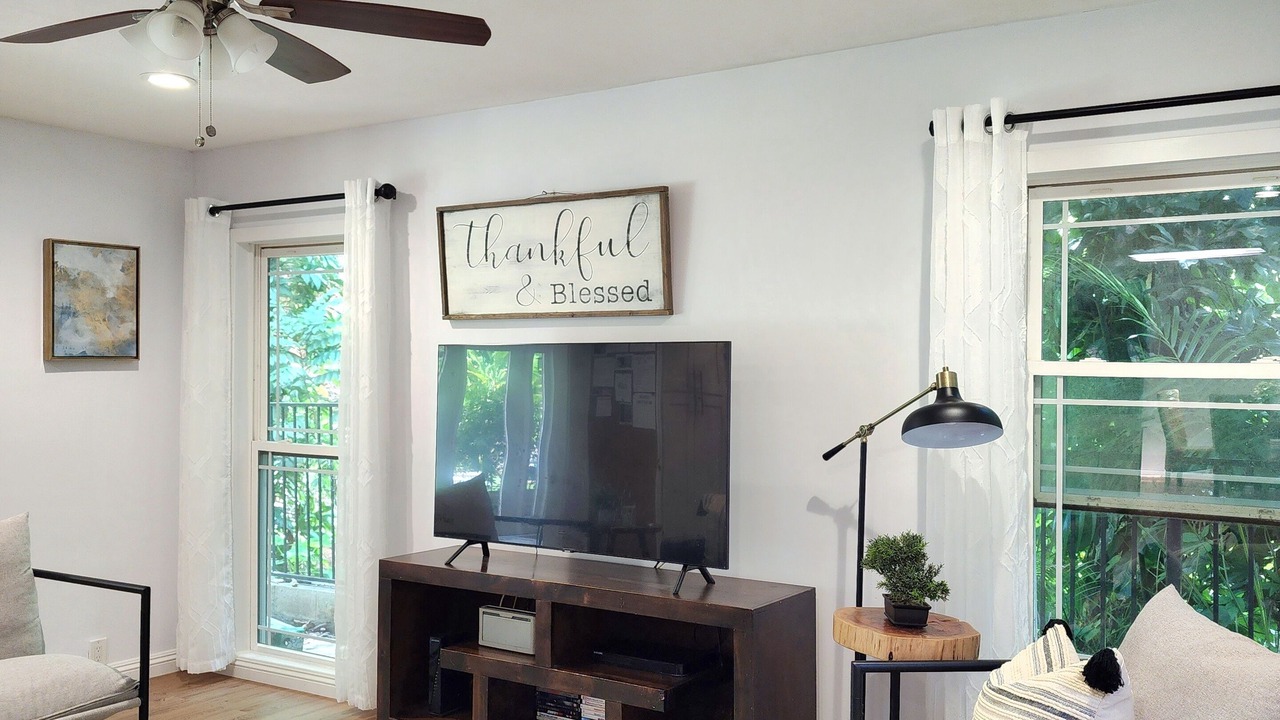 Photo of Livingroom in Mililani