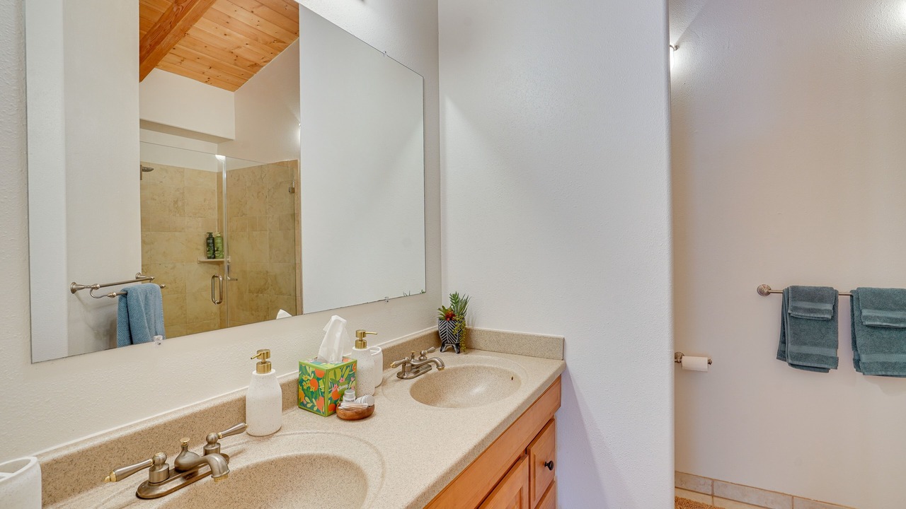 Photo of Bathroom in Papa