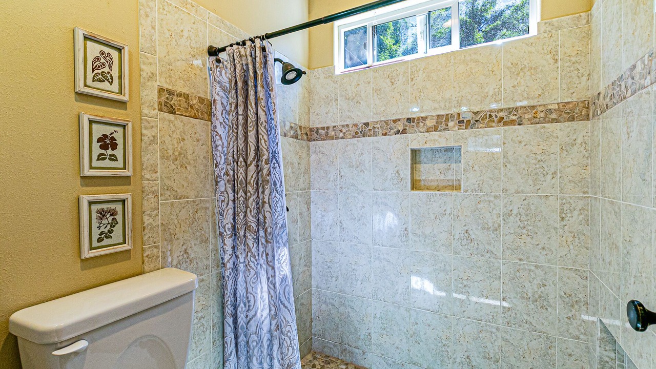 Photo of Bathroom in Royal Hawaiian Estates