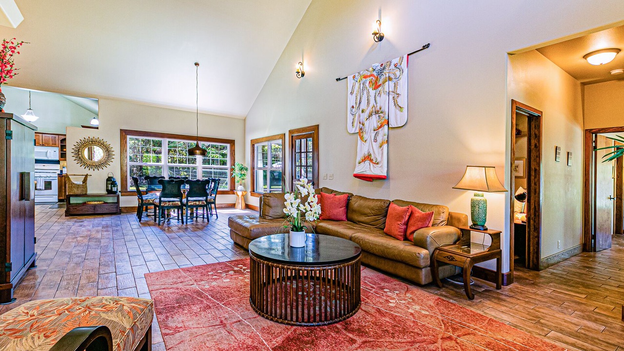 Photo of Livingroom in Royal Hawaiian Estates