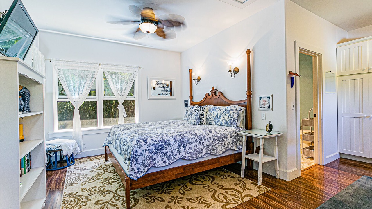Photo of Bedroom in Royal Hawaiian Estates