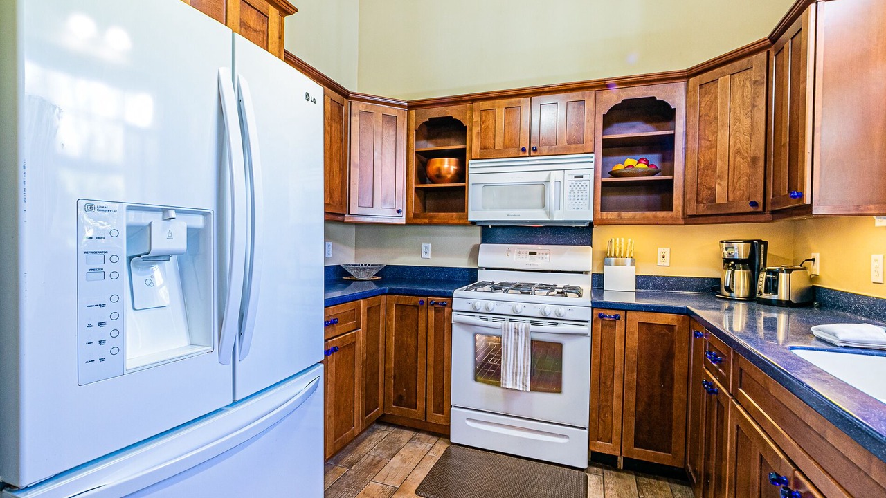 Photo of Kitchen in Royal Hawaiian Estates