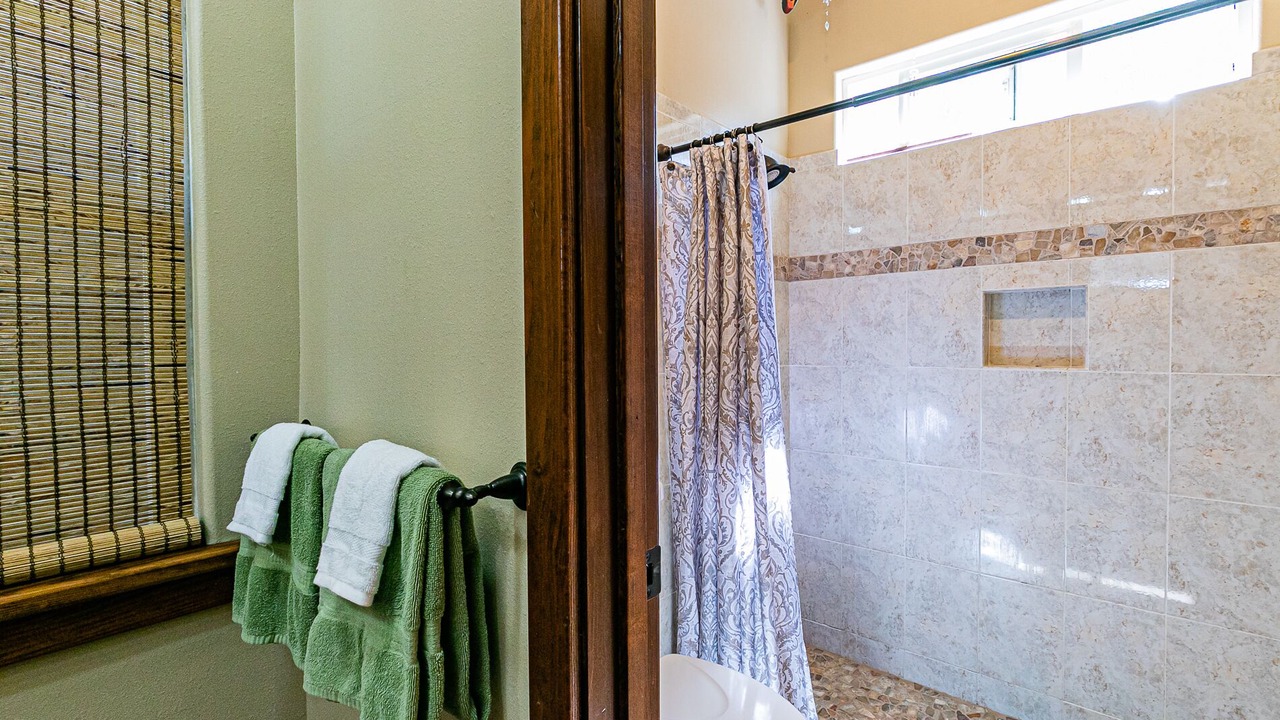 Photo of Bathroom in Royal Hawaiian Estates