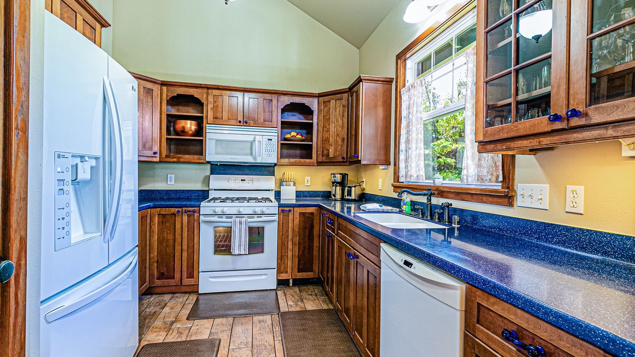 Photo of Kitchen in Royal Hawaiian Estates