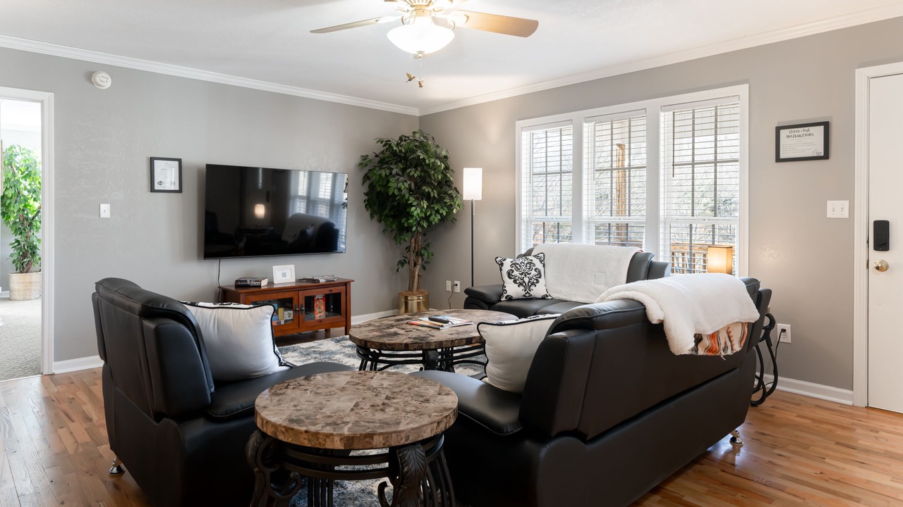 Photo of Livingroom in Horse Shoe
