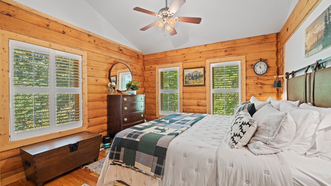 Photo of Bedroom in Lake Lure