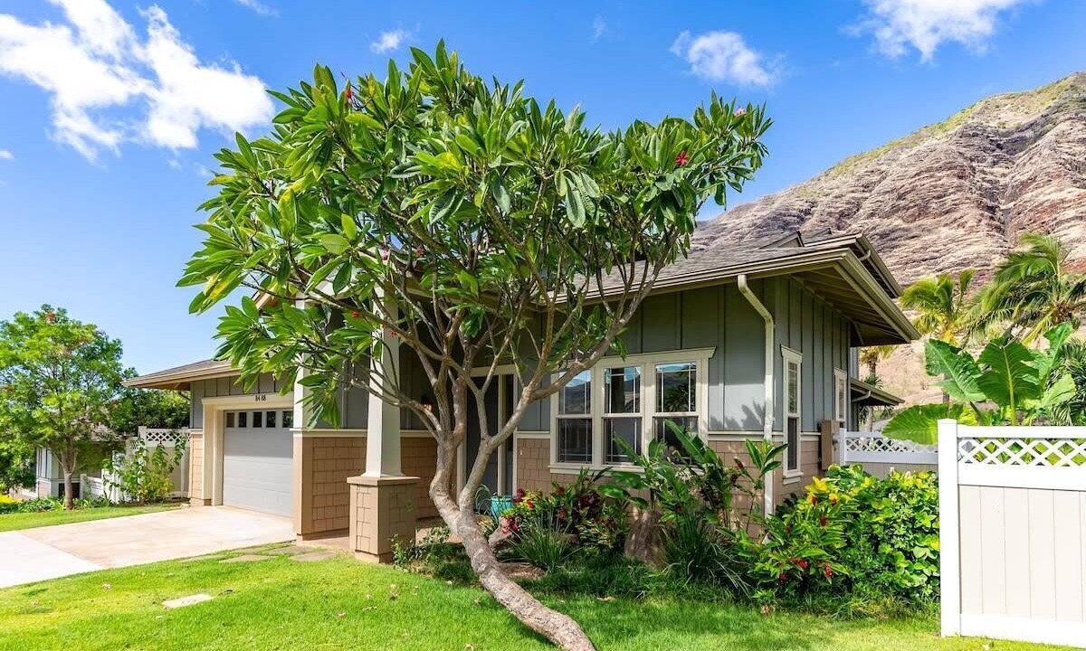 Photo of Outdoor in Makaha Valley