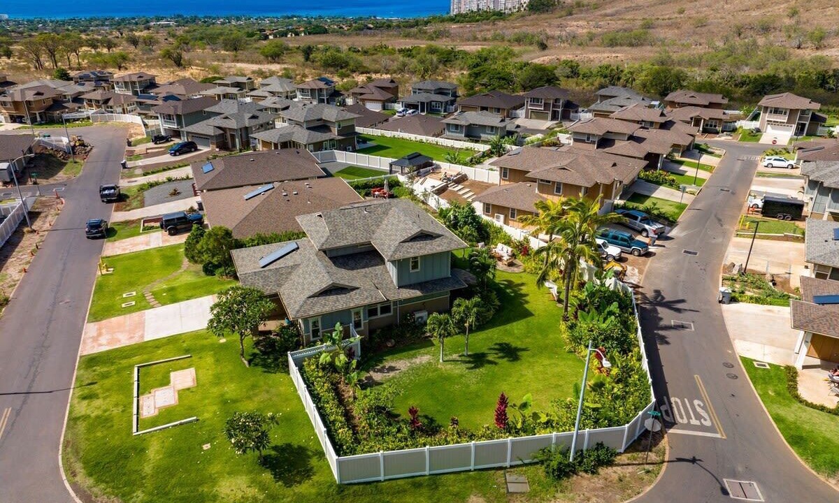 Photo of Outdoor in Makaha Valley