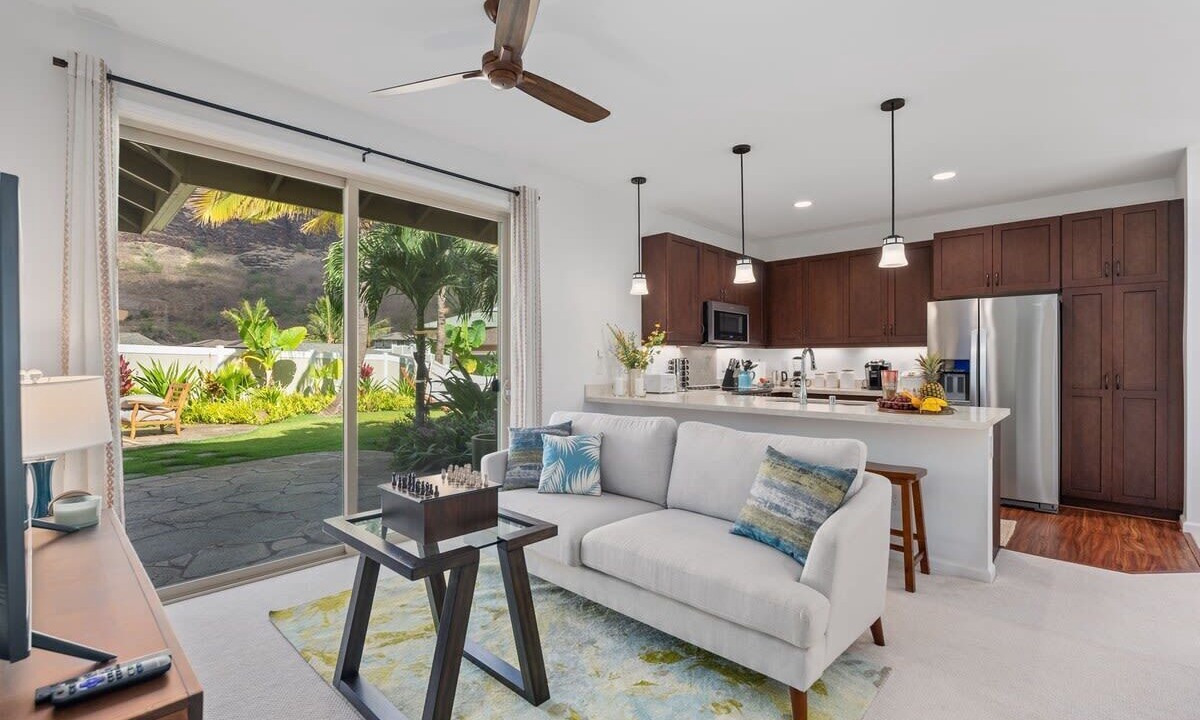 Photo of Livingroom in Makaha Valley