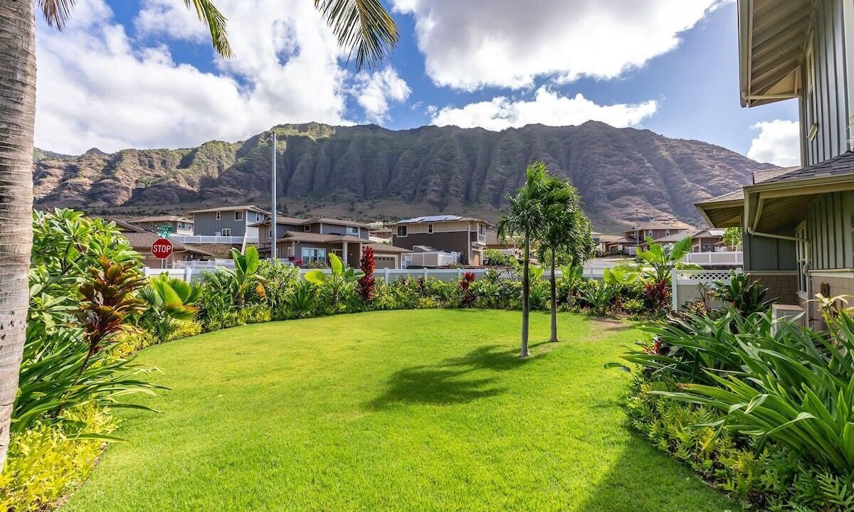 Photo of Outdoor in Makaha Valley