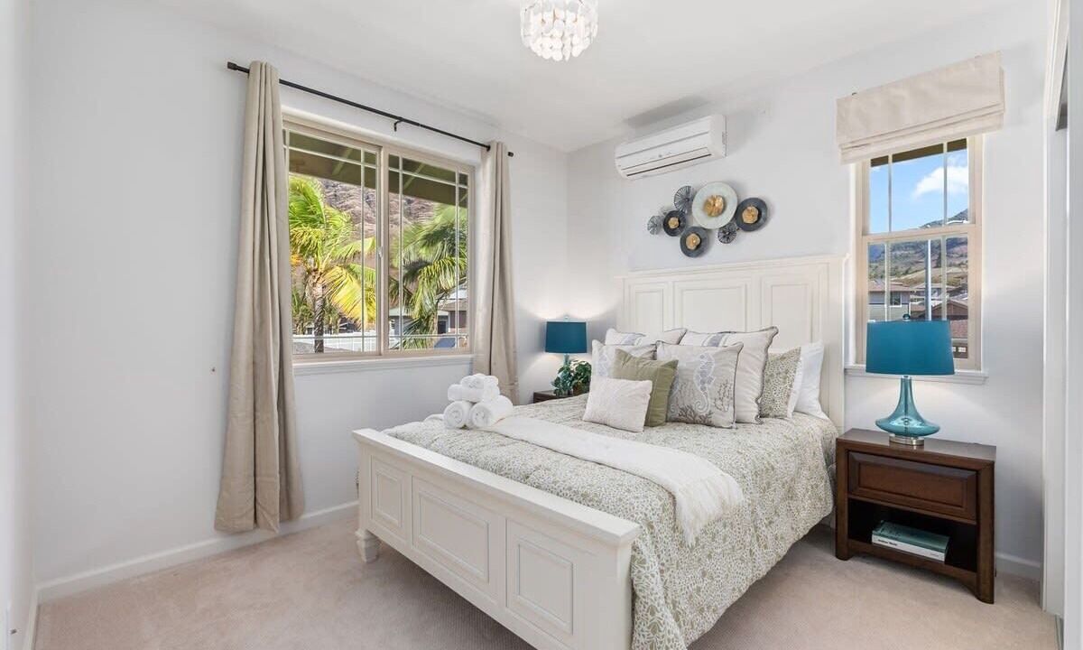 Photo of Bedroom in Makaha Valley