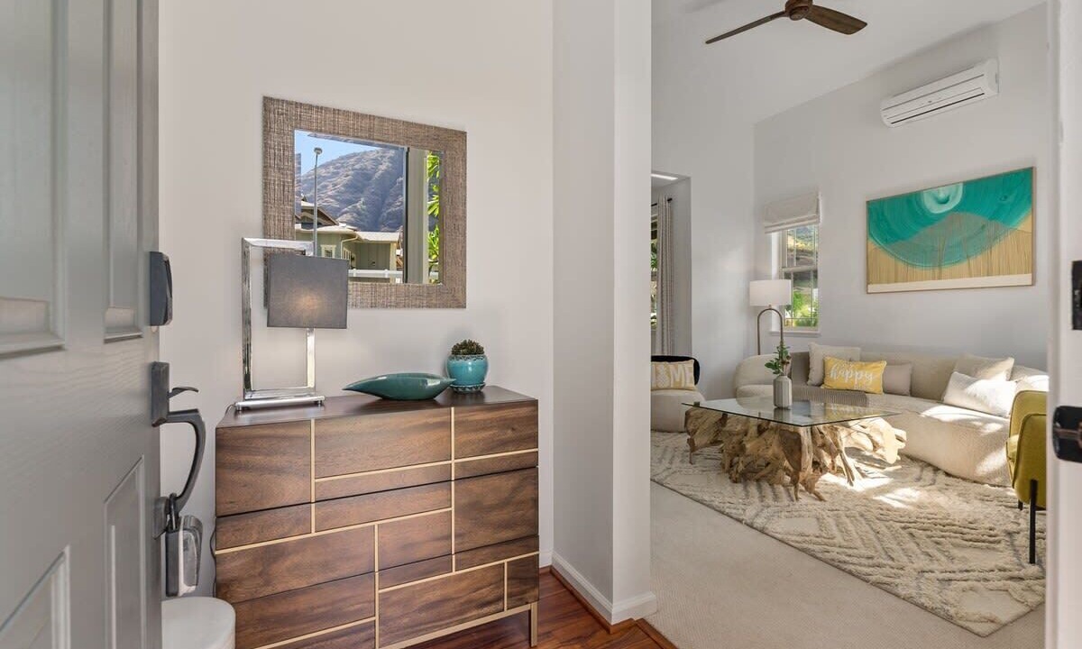 Photo of Livingroom in Makaha Valley