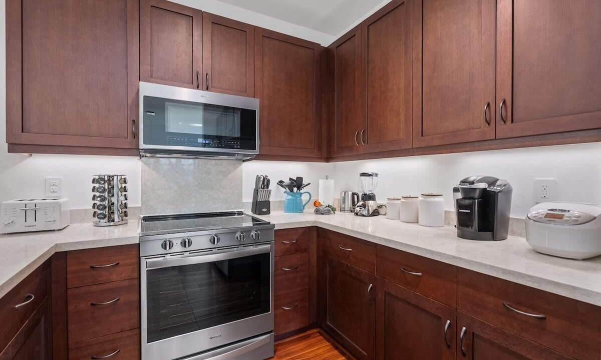Photo of Kitchen in Makaha Valley