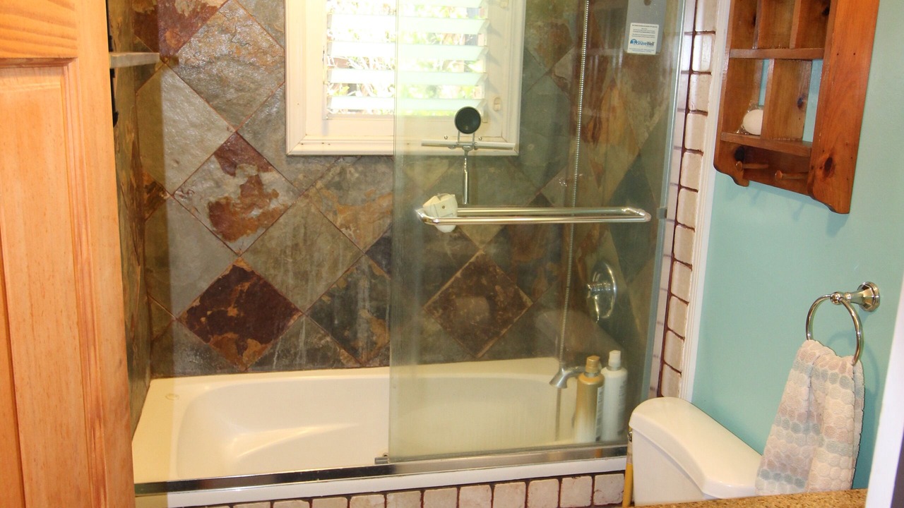 Photo of Bathroom in Kailua