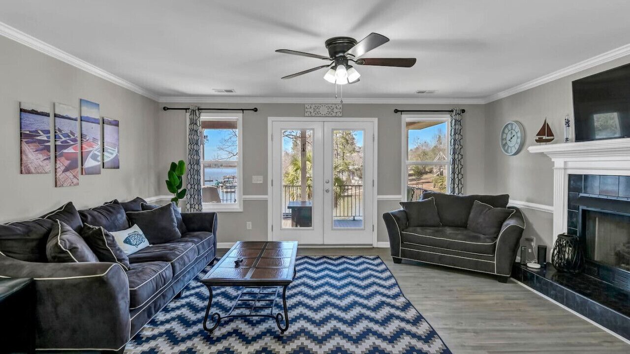 Photo of Livingroom in Chapin