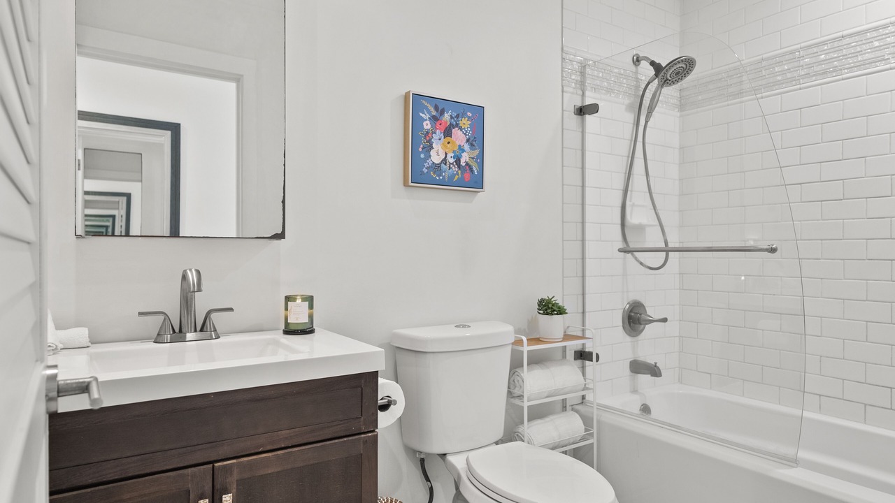 Photo of Bathroom in Ka'a'awa
