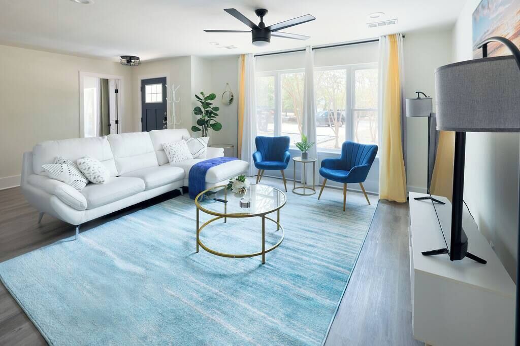 Photo of Livingroom in Onion Creek Meadows