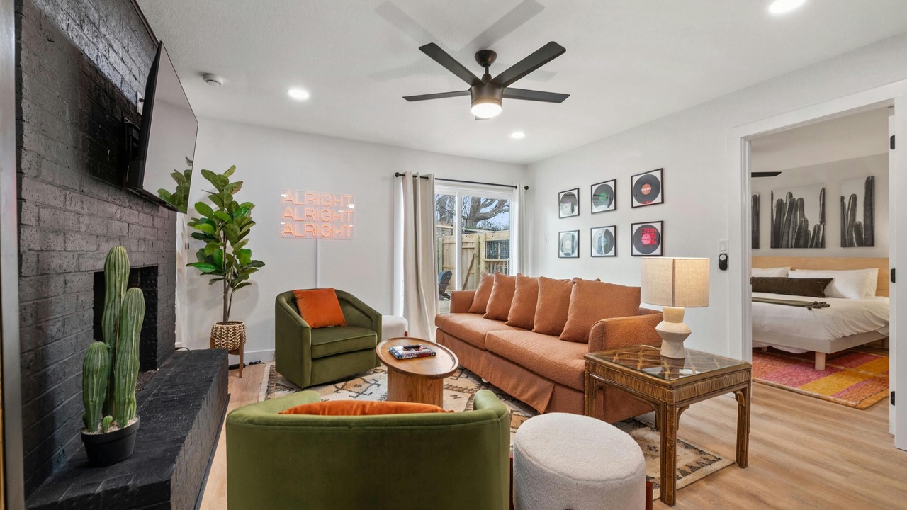 Photo of Livingroom in Barton Hills